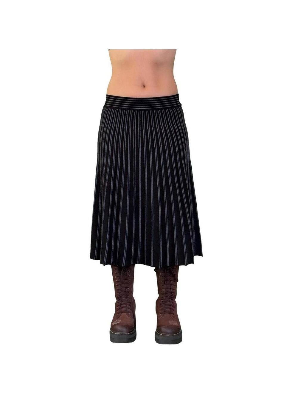 Y2K TRAD GOTH MINIMALIST SKIRT